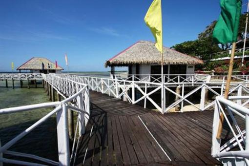 фото отеля Stilts Calatagan Beach Resort