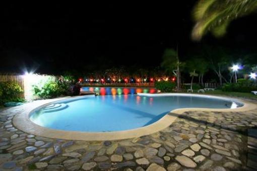 фото отеля Stilts Calatagan Beach Resort