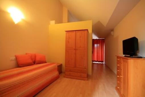 фото отеля Apartamentos Turisticos de Isin
