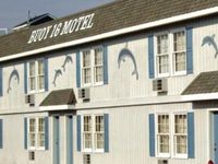 Buoy 16 Motel