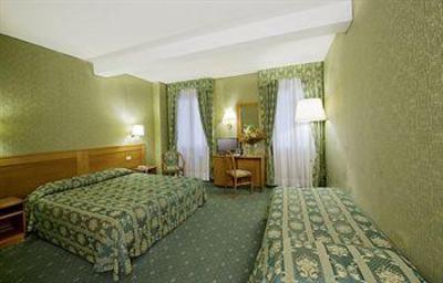 фото отеля Spagna Hotel