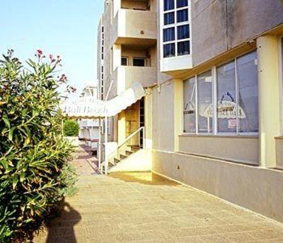 фото отеля Bali Beach Apartments