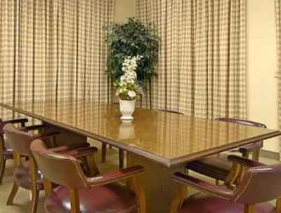 фото отеля Days Inn And Suites Starkville