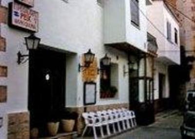фото отеля Hostal El Roser