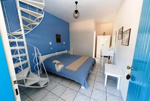 фото отеля Odyssey Suites