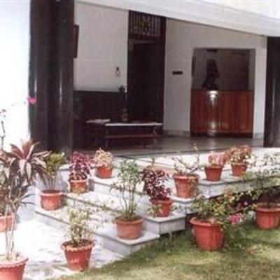 фото отеля New Haven Guest House Kolkata