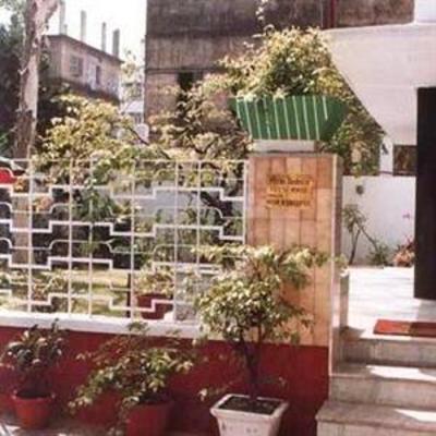 фото отеля New Haven Guest House Kolkata