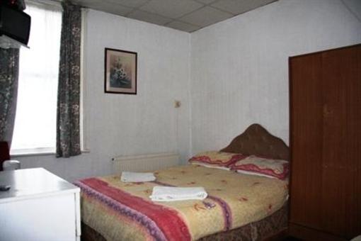 фото отеля North Parade Guest House