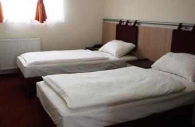 фото отеля Sarvari Therapia Centrum Es Hotel