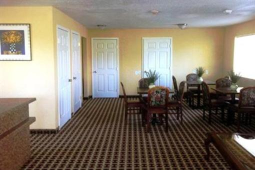 фото отеля Super 8 Corsicana