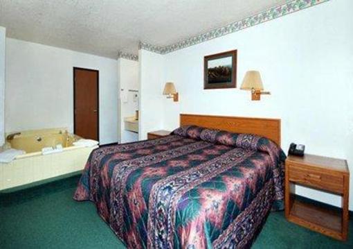 фото отеля Econo Lodge Custer