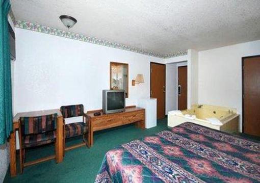 фото отеля Econo Lodge Custer