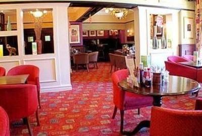 фото отеля Premier Inn Haydock Park Wigan