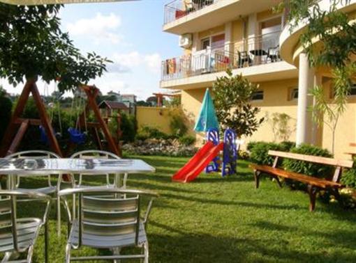 фото отеля Family Hotel Dayana Beach