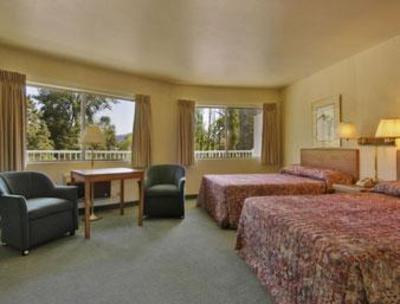 фото отеля Travelodge Roseburg