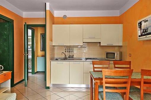 фото отеля Blue Lake Residence Bardolino
