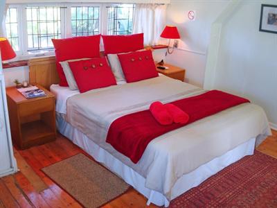фото отеля Tudor House Inn