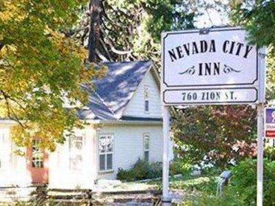 фото отеля Nevada City Inn