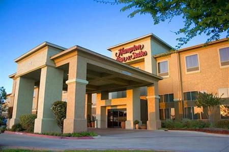 фото отеля Hampton Inn & Suites Denton