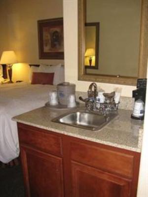 фото отеля Hampton Inn & Suites Denton