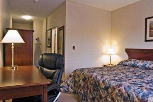 фото отеля Lakeview Inn & Suites Chetwynd