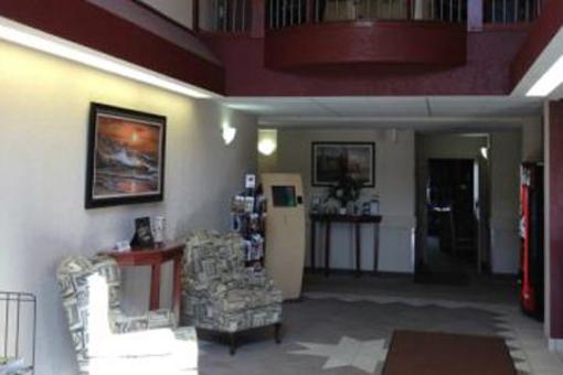 фото отеля Lakeview Inn & Suites Chetwynd