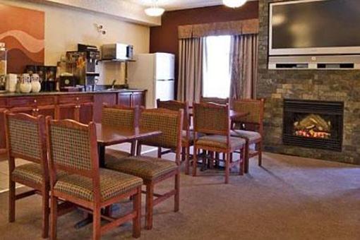 фото отеля Lakeview Inn & Suites Chetwynd