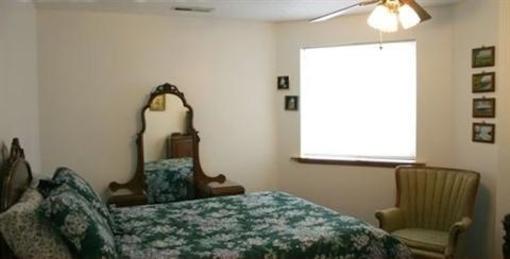фото отеля Snuggle Inn