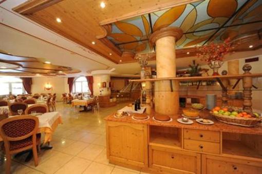 фото отеля Hotel Canada Pinzolo