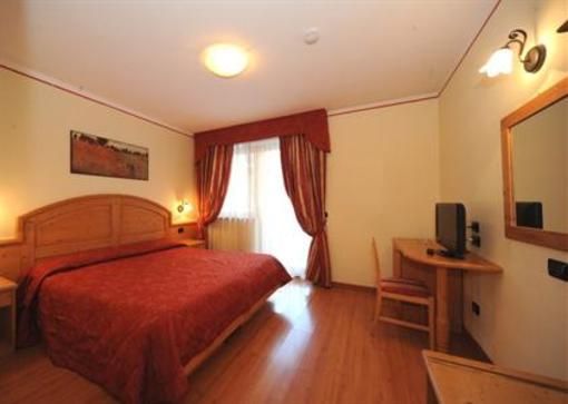 фото отеля Hotel Canada Pinzolo