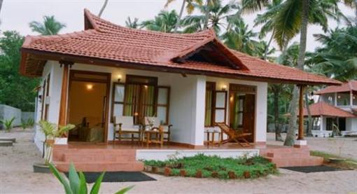 фото отеля Pozhiyoram Beach Resort