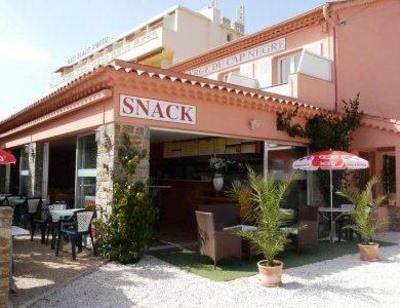 фото отеля Auberge Du Cap Le Lavandou