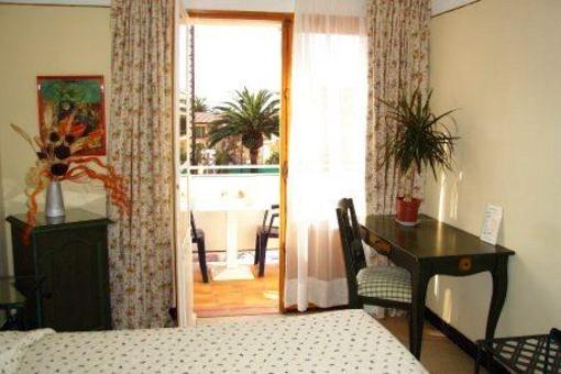 фото отеля Auberge Du Cap Le Lavandou