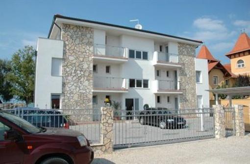 фото отеля Gruber Apartman