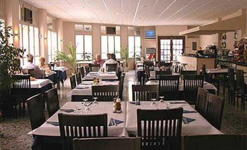 фото отеля Hostal Fonda Montserrat