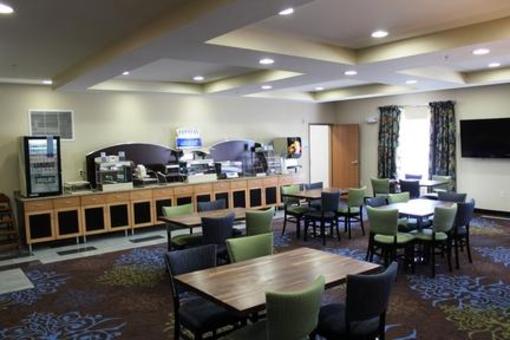 фото отеля Holiday Inn Express Hotel & Suites Albert Lea - I-35