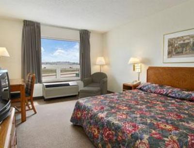 фото отеля Super 8 Motel Madison East