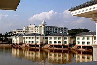 фото отеля Lakefront Golf Club and Resort