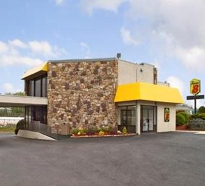 фото отеля Super 8 Knoxville Downtown/West