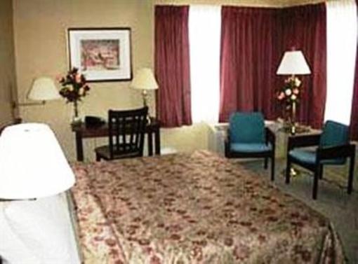 фото отеля Econo Lodge Boischatel
