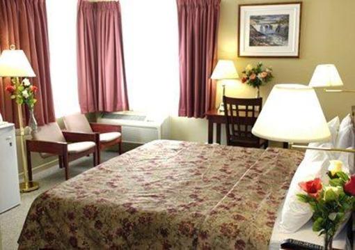 фото отеля Econo Lodge Boischatel