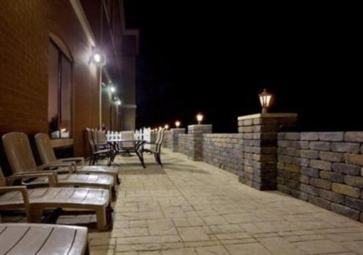 фото отеля Holiday Inn Express Hotel & Suites Akron South Airport Area