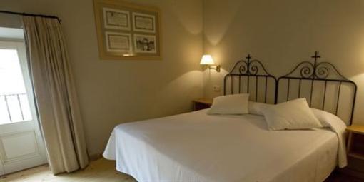 фото отеля Hostal de La Font