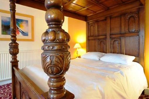 фото отеля The Castle & Ball Hotel