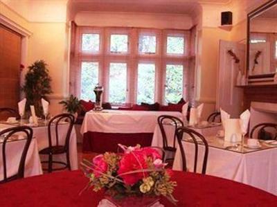 фото отеля Brockenhurst Hotel Ascot