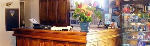 фото отеля Hotel La Quebecoise Le Bas Frene