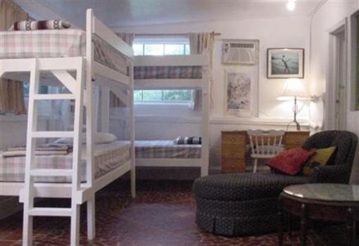 фото отеля Everglades International Hostel