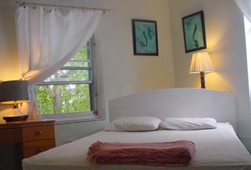 фото отеля Everglades International Hostel