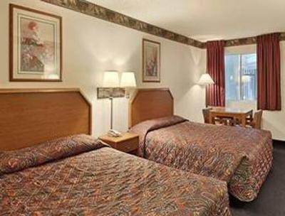 фото отеля Knights Inn Forest Hill Fort Worth