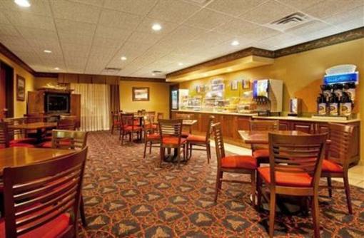 фото отеля Holiday Inn Express Hotel & Suites Acme